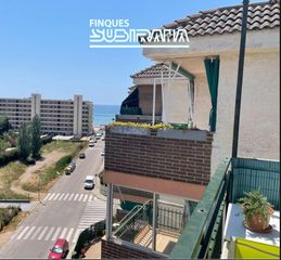 Penthouse in L´Estany. Ático seminuevo con piscina, jardín y parking a 90 metros de la