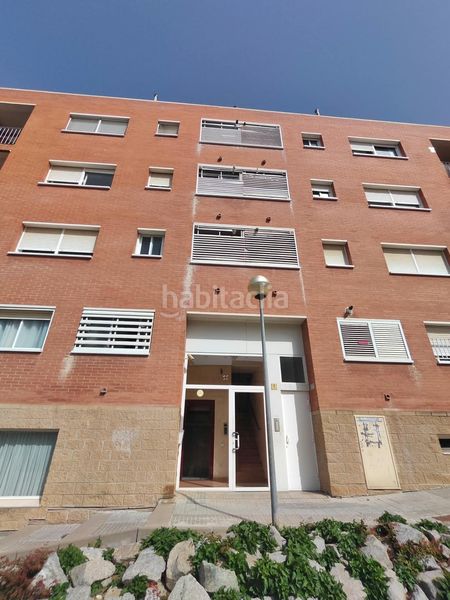 Foto e03bc95f-0d26-4493-adda-fb7e034227b7. Pis amb aparcament a Piera