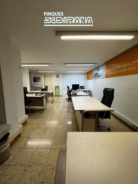 Foto 139197ca-4d0c-4bde-b138-9e4ce7cbc6a2. Local comercial a Poble Sec Igualada