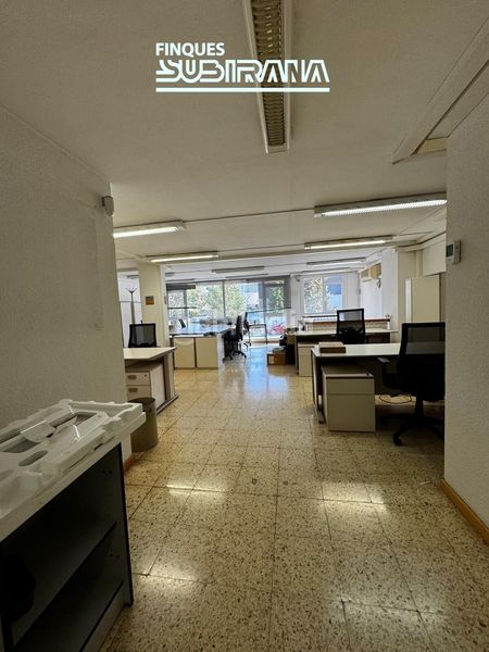 Foto a913e4e9-8de6-4570-9ea5-75e045066c33. Local comercial a Poble Sec Igualada
