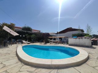 Chalet in Vallbona d´Anoia. Casa a quatre vents amb 342 m2 construïts, jardí i piscina a val