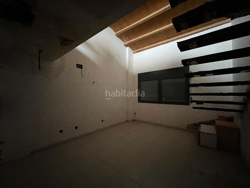 Foto f3a56289-f243-4fc2-b017-4b3671161b7e. Edificio edifici en construcció a en Santa Margarida de Montbui
