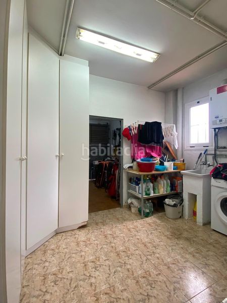 Foto d53a1584-b3e8-43de-81ce-04b75a18d2da. Xalet amb aparcament a Nucli Urbà Esparreguera
