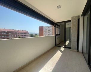 Rent Flat in Ponent - Set Camins. Magnífic pis de lloguer de 5 habitacions amb plaça daparcament i