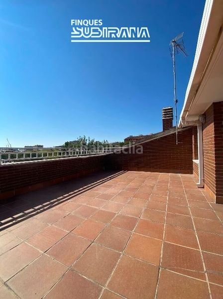 Foto 4c5c409b-a646-4410-a37e-8739b2fe67ee. Casa amb calefacció aparcament a Les Comes Igualada