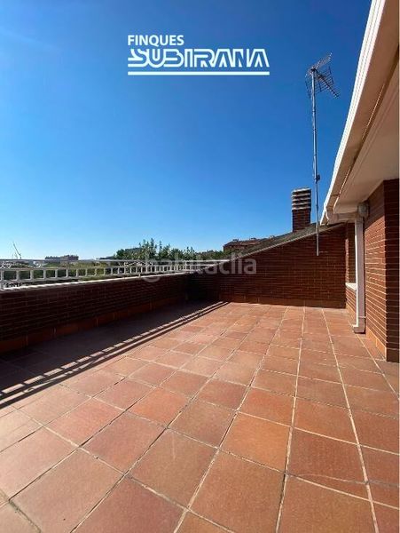 Foto a0f8ca6c-d000-4b6c-9e28-f623a6379c50. Casa amb calefacció aparcament a Les Comes Igualada