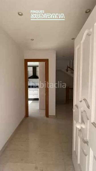 Foto b75a358c-632c-40f9-8a47-845b0b2a9b7a. Casa amb calefacció aparcament a Les Comes Igualada