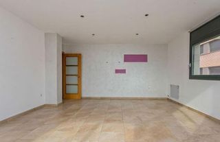 Piso en �dena. Llum, confort i excellent connexi� el teu nou habitatge a �dena,