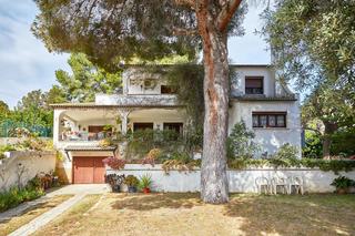 Maison  Carrer narcís monturiol