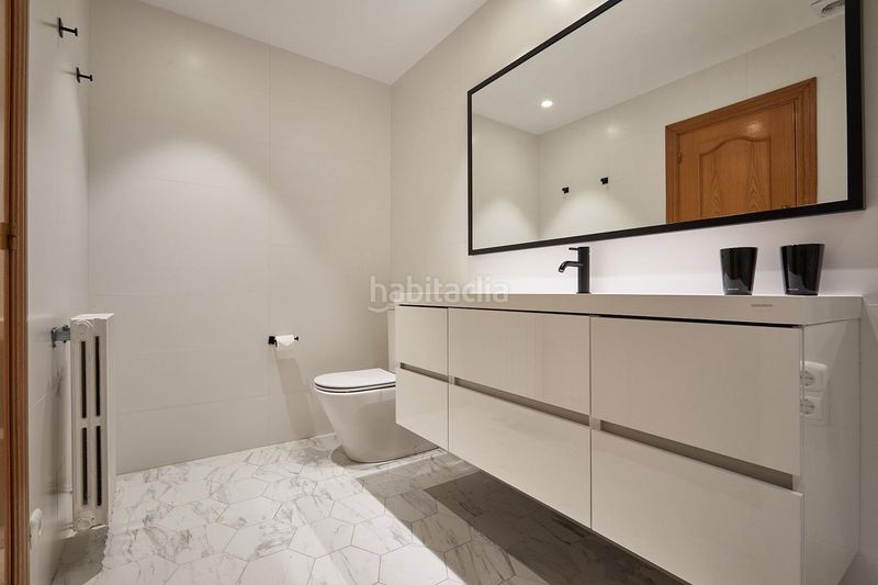 Foto 0bd542e5-97c7-4b04-995a-d6ab5db7d99b. Casa amb aparcament a Navarcles
