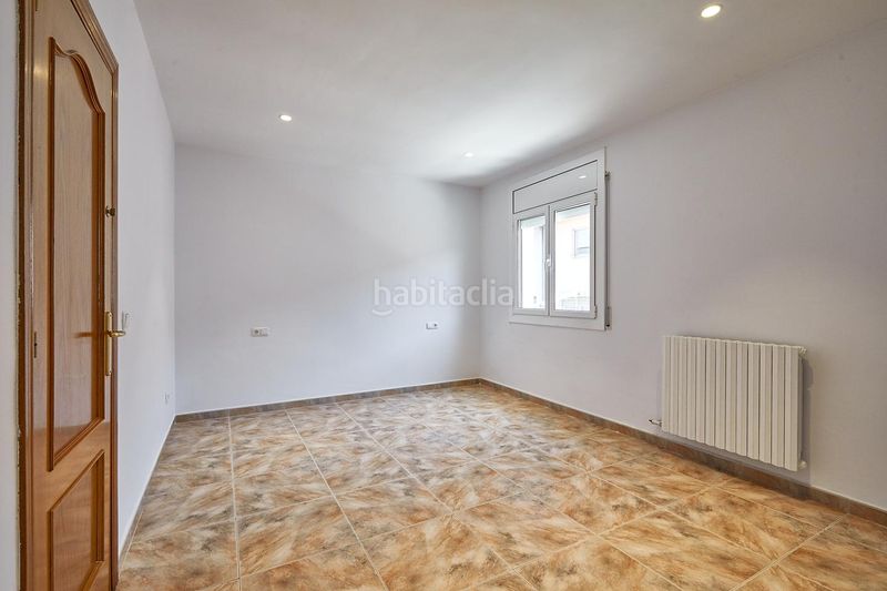 Foto 0deeb539-d7a4-45b9-88cc-071edd990514. Casa amb aparcament a Navarcles