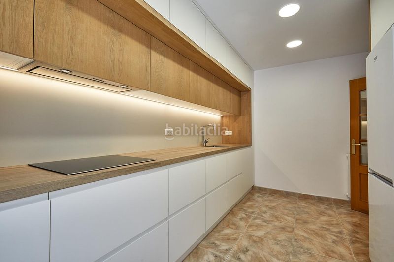Foto 114bd093-59d3-40ac-b4f1-362ad48eb2ce. Casa amb aparcament a Navarcles
