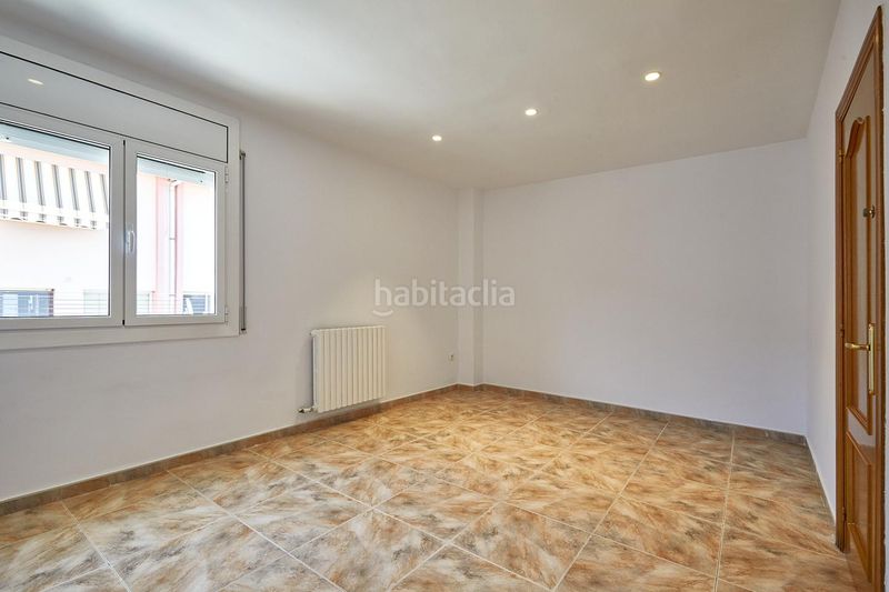 Foto 6bc45187-cced-4bf5-8aaf-d552312c5b96. Casa amb aparcament a Navarcles