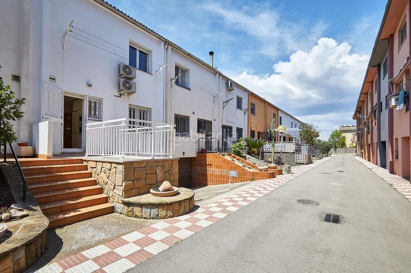 Foto 70f25a01-ba92-40b3-b035-784c2d144324. Casa amb aparcament a Navarcles