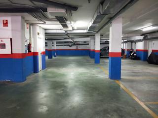 Autoparkplatz  Carrer cals frares. Plaza grande más trastero 4 m2 por 24.000.-€