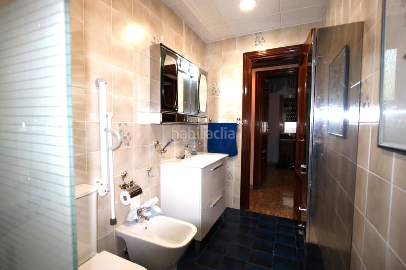 Foto ecb392fb-f8c1-4256-ae88-e2eab4179d59. Appartamento con riscaldamento in Singuerlín Santa Coloma de Gramenet