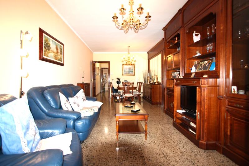 Foto 8ffdbc70-55fc-4f15-ab48-1e65e074b1f8. Appartement avec chauffage dans Singuerlín Santa Coloma de Gramenet