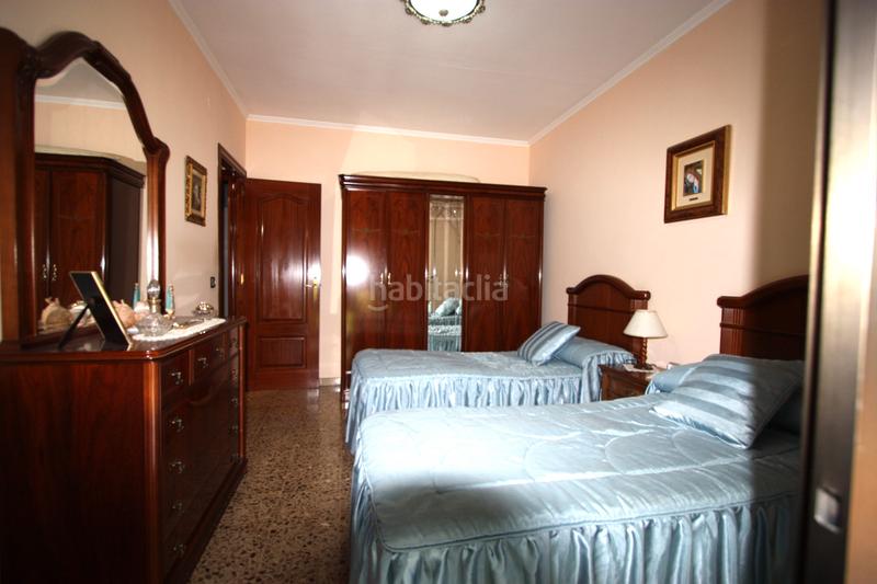 Foto 23f3856a-6e00-4e38-9a78-9da64f819936. Piso en Singuerlín Santa Coloma de Gramenet