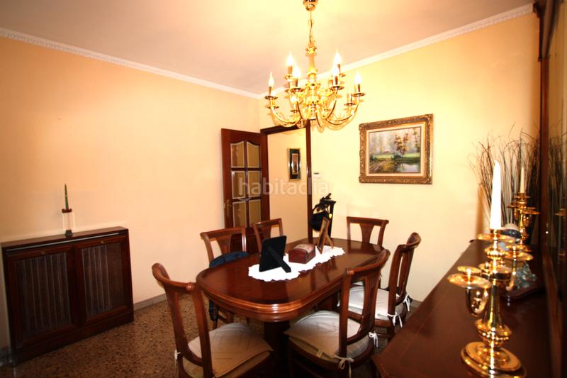 Foto c8e5619f-3121-40fd-be20-0b2b23b615c2. Piso en Singuerlín Santa Coloma de Gramenet