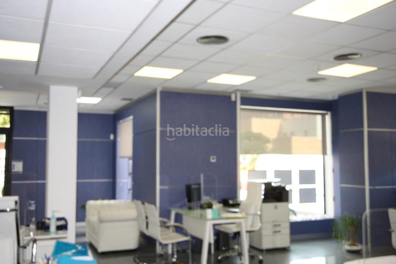 Foto 44c5ecab-2eeb-4a9a-9b1b-a2572e68066c. Miete büro mit heizung in Bufalà Badalona