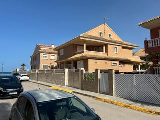Chalet en El Perelló. Impresionante chalet de lujo independiente playa el perello