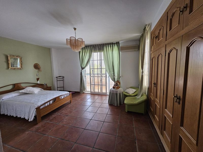 Foto 200ecf64-e89f-4673-9a7b-ed7840a1a73b. Xalet amb piscina a Monserrat