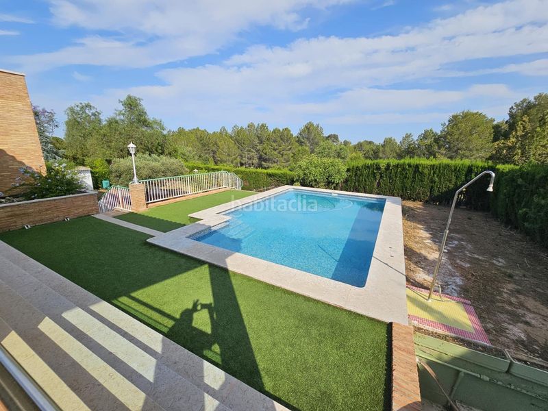 Foto 39b72b25-3329-46fd-b10b-9fbd31f1ac14. Xalet amb piscina a Monserrat