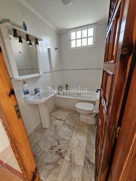 Foto 7d6f00b9-db95-4f50-9329-5a85d9036246. Xalet amb piscina a Monserrat