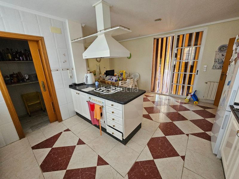 Foto c460a4ef-c91f-4a86-b63e-e7e6f1cb3028. Xalet amb piscina a Monserrat