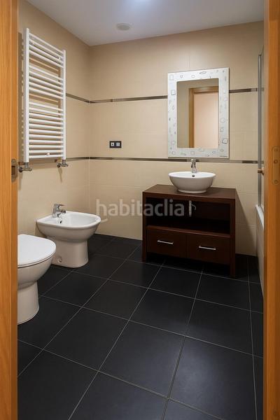 Foto d6584253-bf6a-46c7-878a-354308bc0535. Piso salico presenta piso exterior en última planta junto a corte inglés y parque ribalta trastero y garaje en Castellón de la Plana