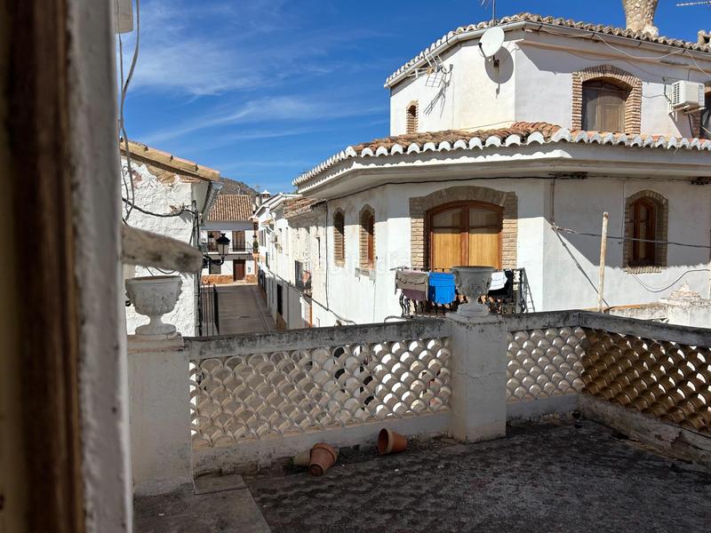 Foto fd0c0dcc-0c5f-43c3-a0a8-d93744b7f259. Casa amb aparcament a Petrés