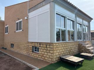 Chalet in Albalat dels Tarongers. Ref. 08625 salico ofrece estupendo chalet independiente casi nue