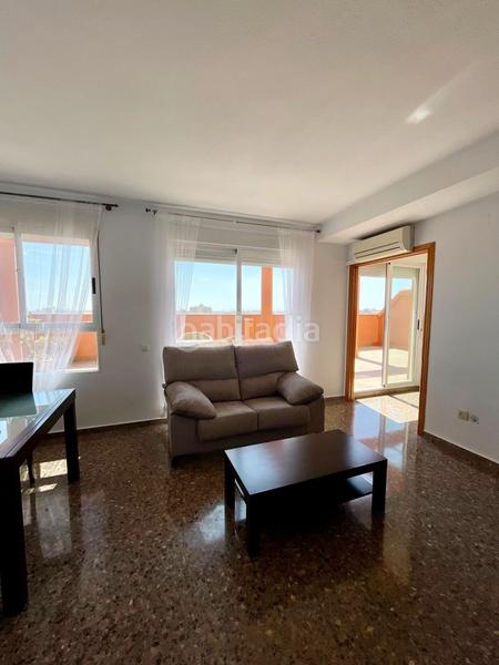 Foto a8b120fe-8f6f-418f-b60f-ccab64205ff2. Miete dachwohnung mit heizung in Barrio Benicalap Valencia