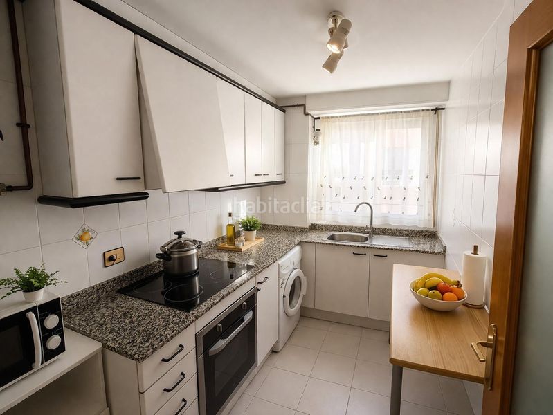 Foto cd83f5e9-5390-479a-b62d-204572a31674. Flat in Centro Oropesa del Mar