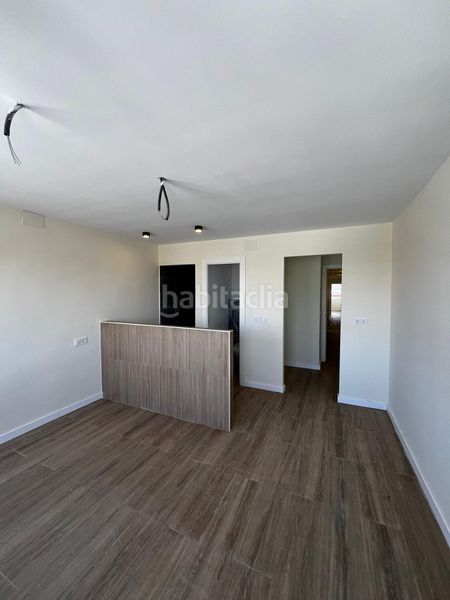 Foto 4710b77b-129a-4caf-8d87-ad4d71c91950. Duplex with parking in Malilla Valencia