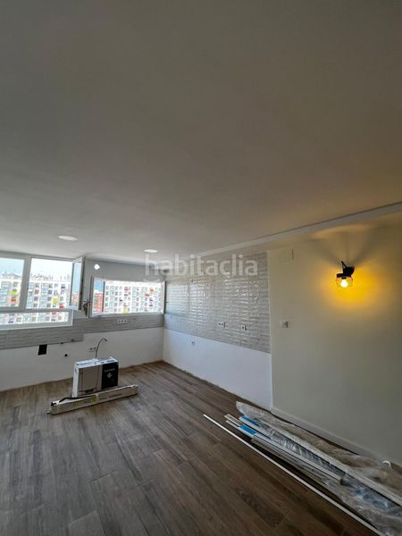 Foto f35a9aaf-0de3-4d08-b629-b927e79550dc. Duplex with parking in Malilla Valencia