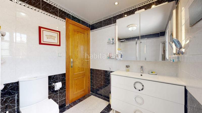 Foto 47969147-6489-4b1d-a616-43c7d5baf7f7. Casa con riscaldamento parcheggio piscina in La Cañada Paterna