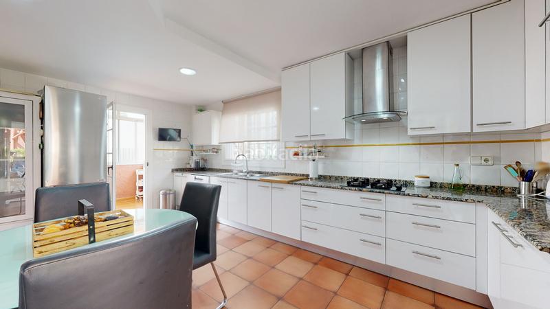 Foto bd3e85df-117a-4ef8-a2f7-11afaf0647e4. Casa con riscaldamento parcheggio piscina in La Cañada Paterna