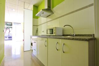 Local Comercial  Torrent - cl campoamor. Fantástico bajo comercial con cocina, baño y alta de luz y agua