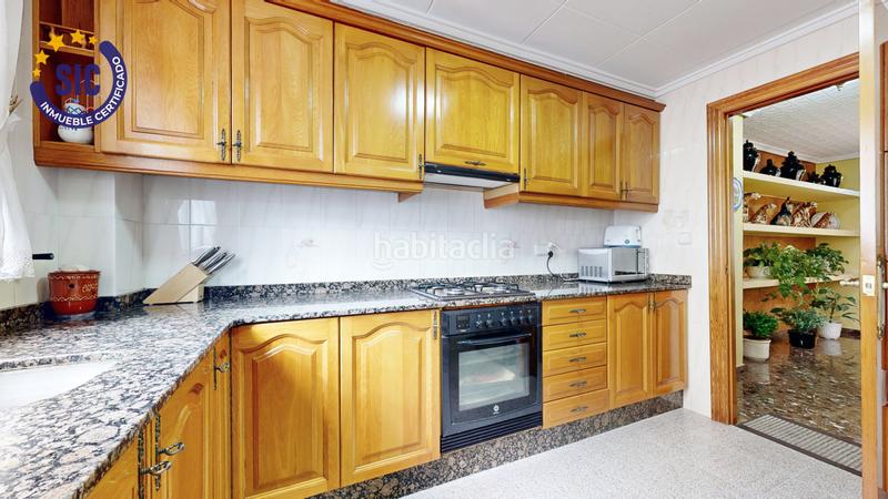 Foto 7a887e03-89c5-46f6-842e-c3d854573bfc. Casa con riscaldamento parcheggio in Zona la Ermita Torrent