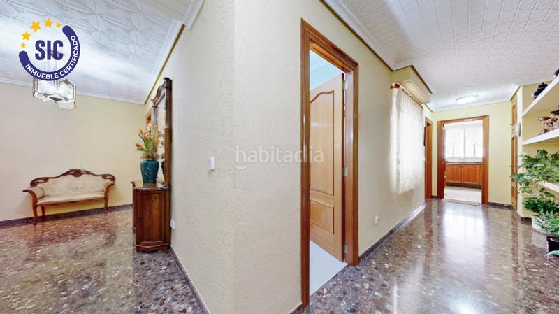 Foto cae3f665-cece-4c93-ab54-37080754677c. Casa con riscaldamento parcheggio in Zona la Ermita Torrent