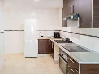 Pis  Masalavés - av ullals dels. Piso en planta baja con 2 terrazas, 4 habitaciones y 2 baños  en