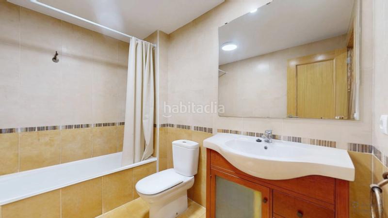 Foto b891d368-e2d3-4d9d-b4be-90331396184f. Pis amb calefacció aparcament a Montroy
