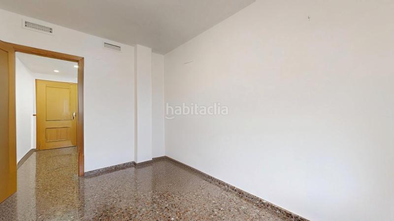 Foto c26abc0f-772e-4be3-99c6-40cf7150bbef. Pis amb calefacció aparcament a Montroy