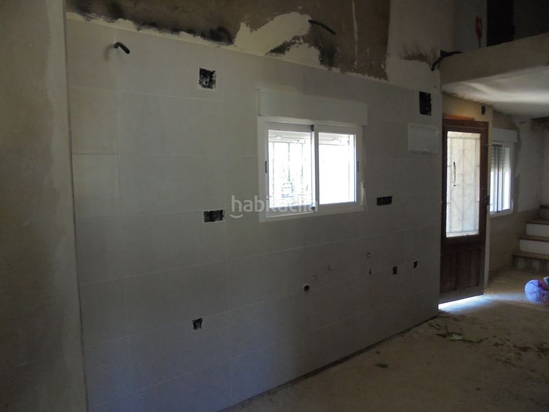 Foto 2b566902-f5af-48d1-9ad5-e33e0392fafc. Xalet amb piscina a Macastre