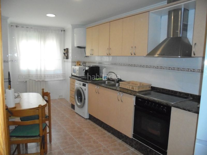 Foto 0f0c72e1-2dc7-4814-853c-3df1e095eed9. Casa adossada a Camporrobles