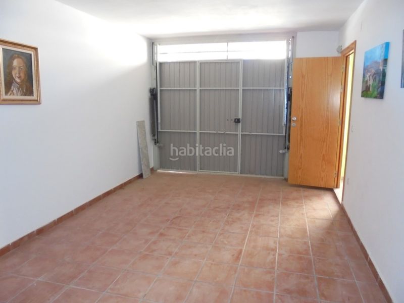 Foto f42ecd56-d5d5-4675-a4d9-4699c9f79b83. Casa adossada a Camporrobles