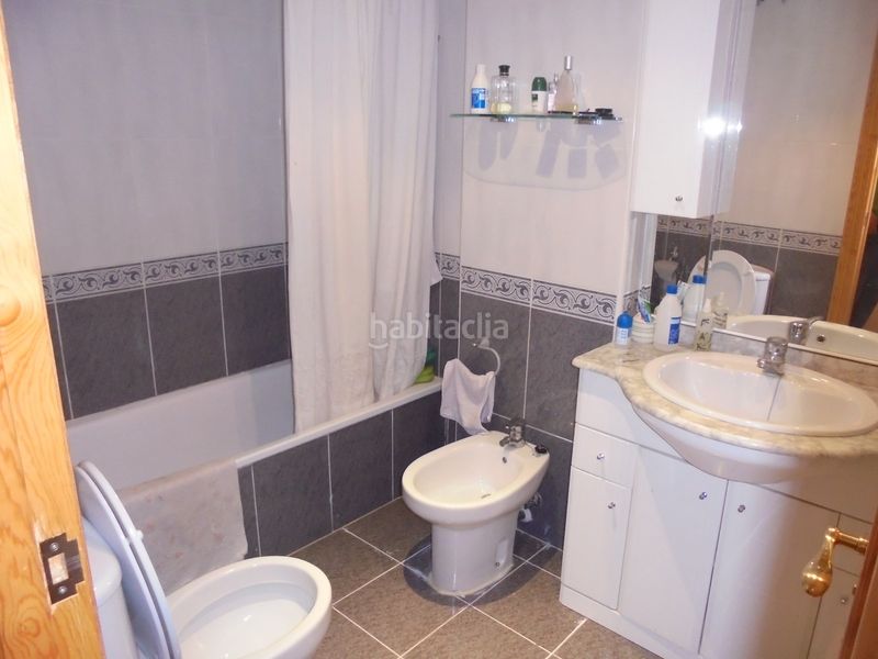 Foto f5a8ce84-20ff-47ca-9702-6ad9f944586d. Casa adossada a Camporrobles