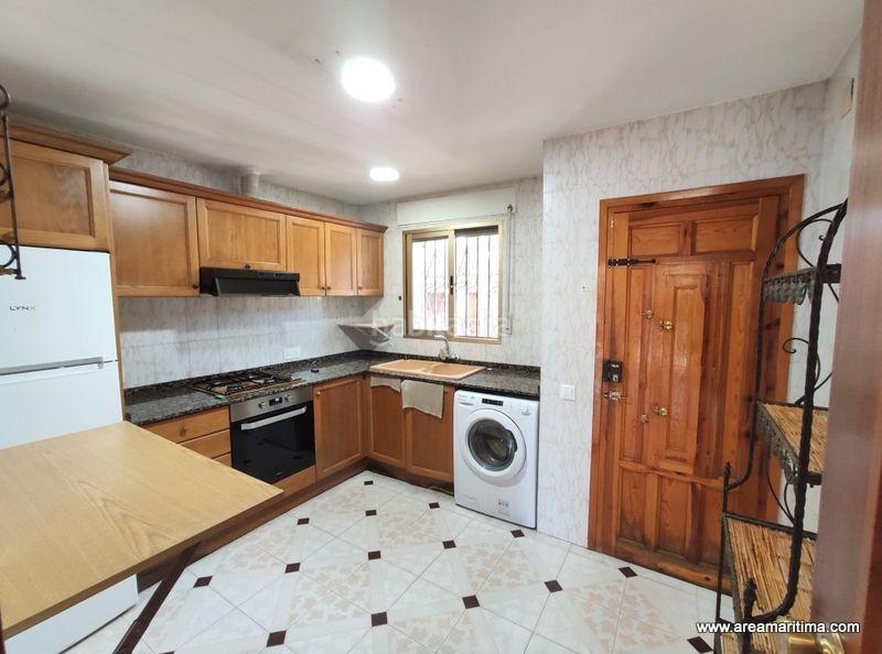 Foto 290f4ea9-f693-47ff-bf05-fe210d5c1197. Location chalet avec chauffage parking dans Serra