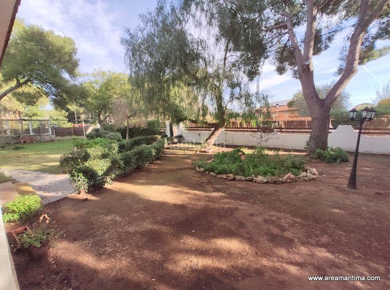 Foto f9aad4eb-67e2-4c57-a0a9-e8192b30d6b3. Location chalet avec chauffage parking dans Serra